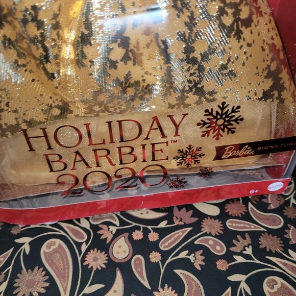 Barbie 2020 Holiday Blonde Barbie, Open Box - Picture 11 of 17